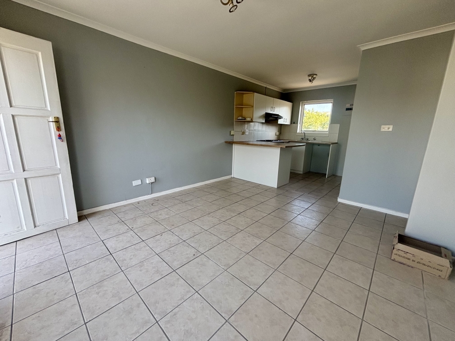 To Let 2 Bedroom Property for Rent in Vredekloof East Western Cape